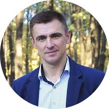 Lukasz M.